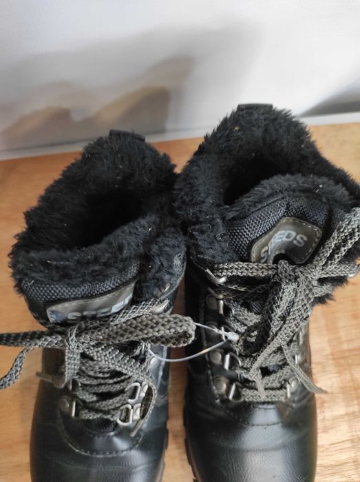 213.38. Buty stajenne Steeds rozmiar 38