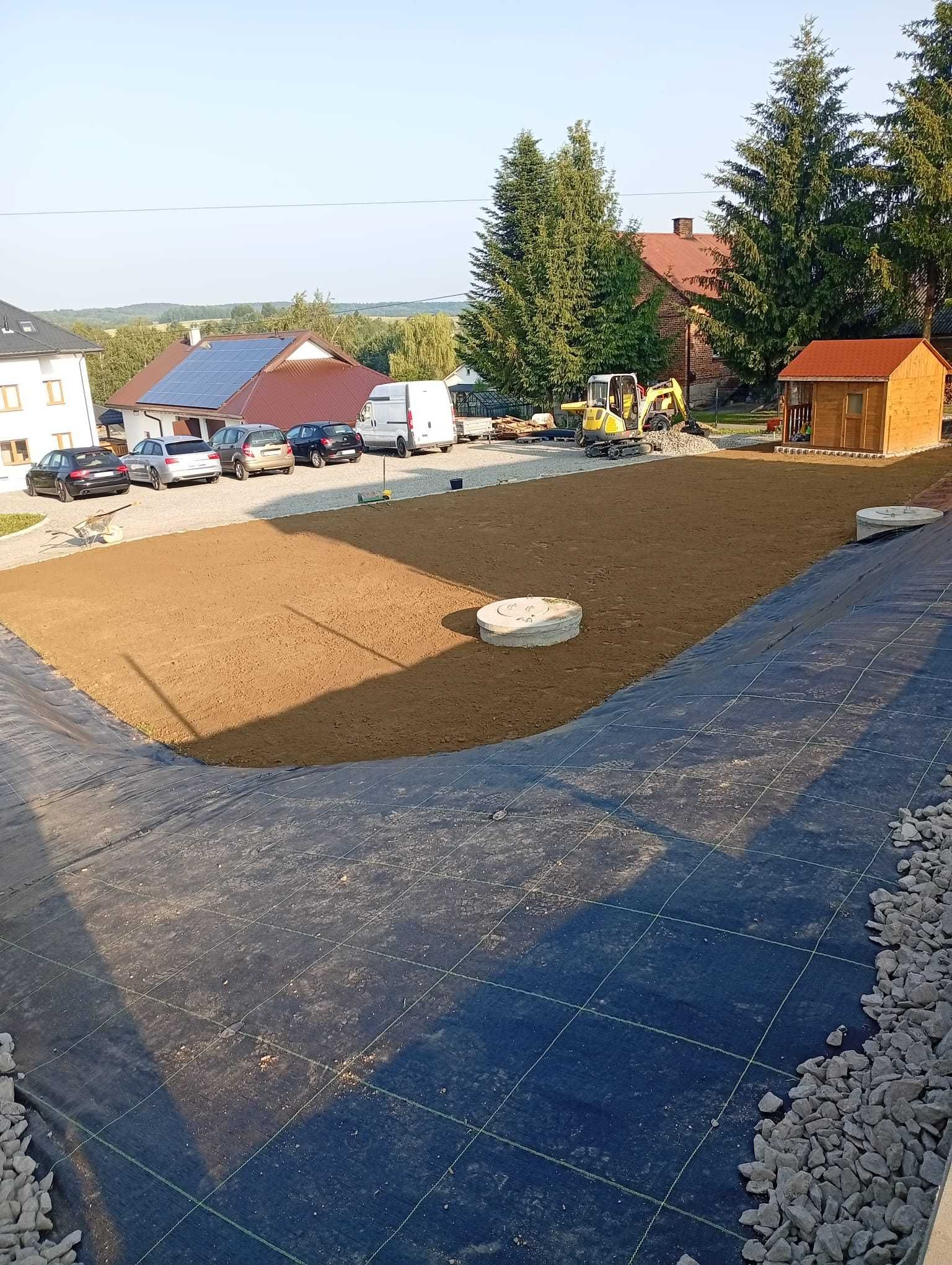 Usługi minikoparką, Roboty ziemne, Niwelacja terenu