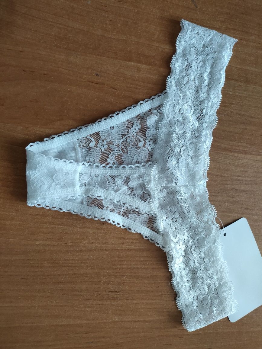 Stringi koronkowe rozmiar S