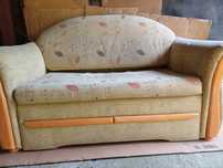 Sofa rozkładana z pojemnikiem