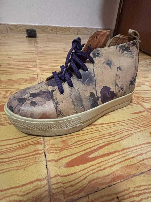 Sapatos número 35-36