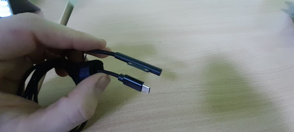 i7 6650u 8/256 Surface pro 4 1724