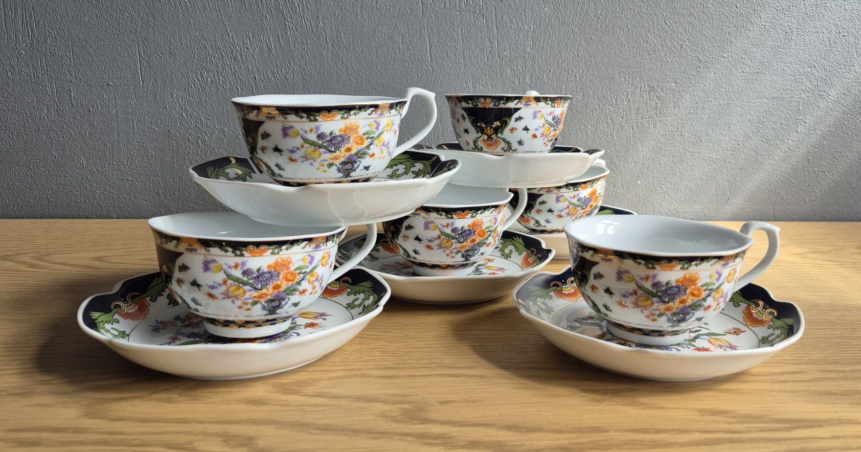 Zestaw filiżanek ze spodkami Porcelana chińska