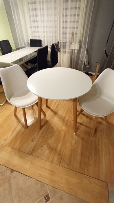 Stół 80+dwa krzesła styl skandynawski biały