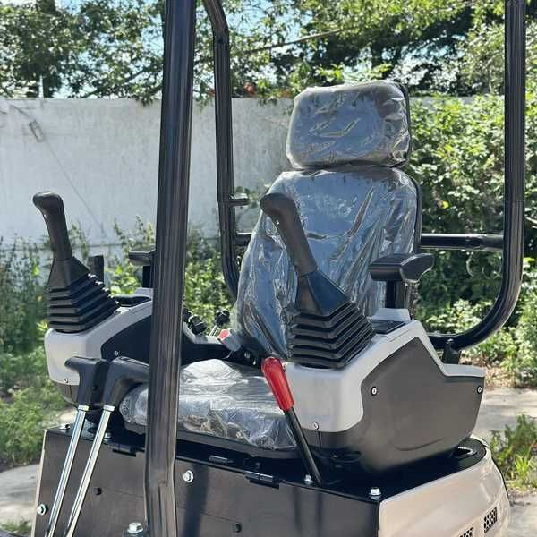 Minikoparka MEYER EX15 - 1500 KG - LEASNIG