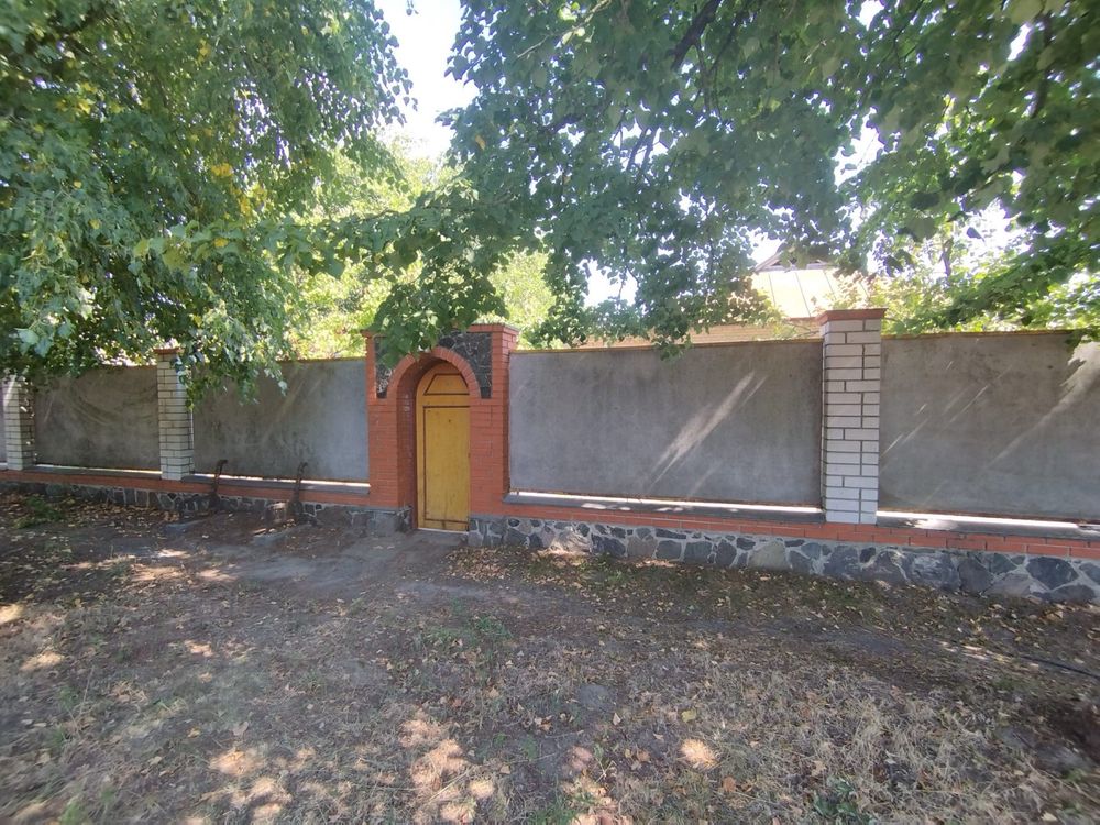 Продаж цегляного будинку в с. Мошни
