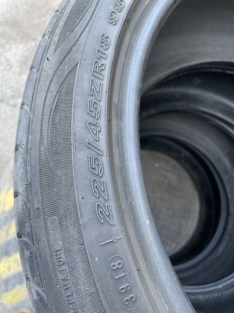 Продам резину 225/45/18