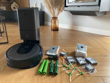 iRobot Roomba i7 + plus duży zestaw części zapasowych