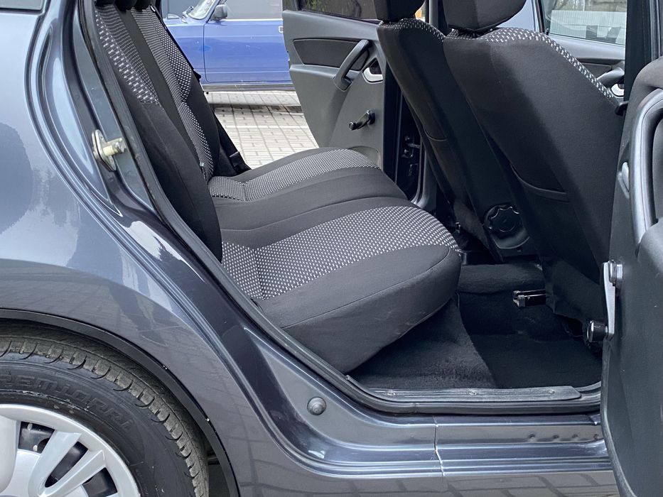 Продам Лада калина в идеальном состояние