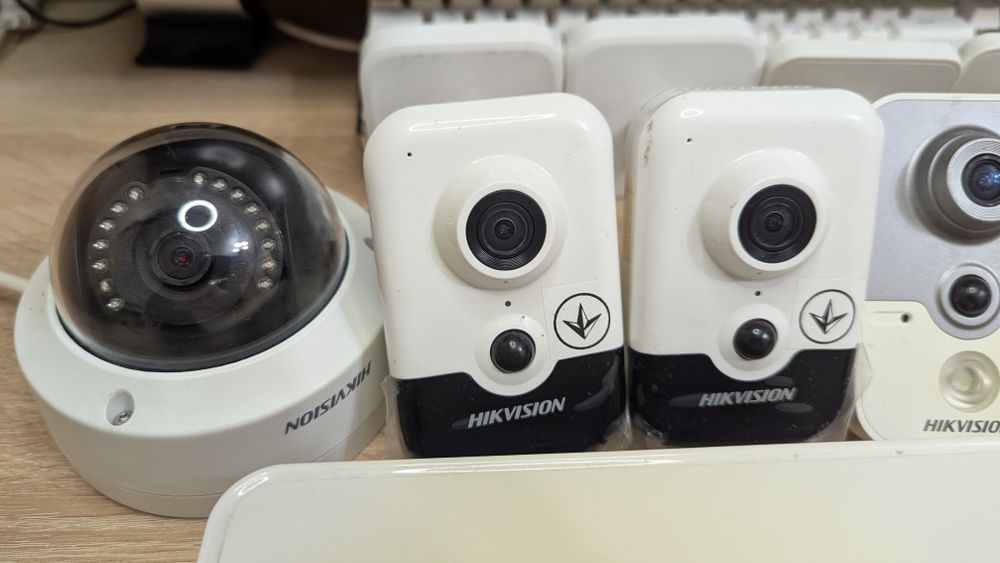 Комплект відеоспостереження Hikvision на 6 камер