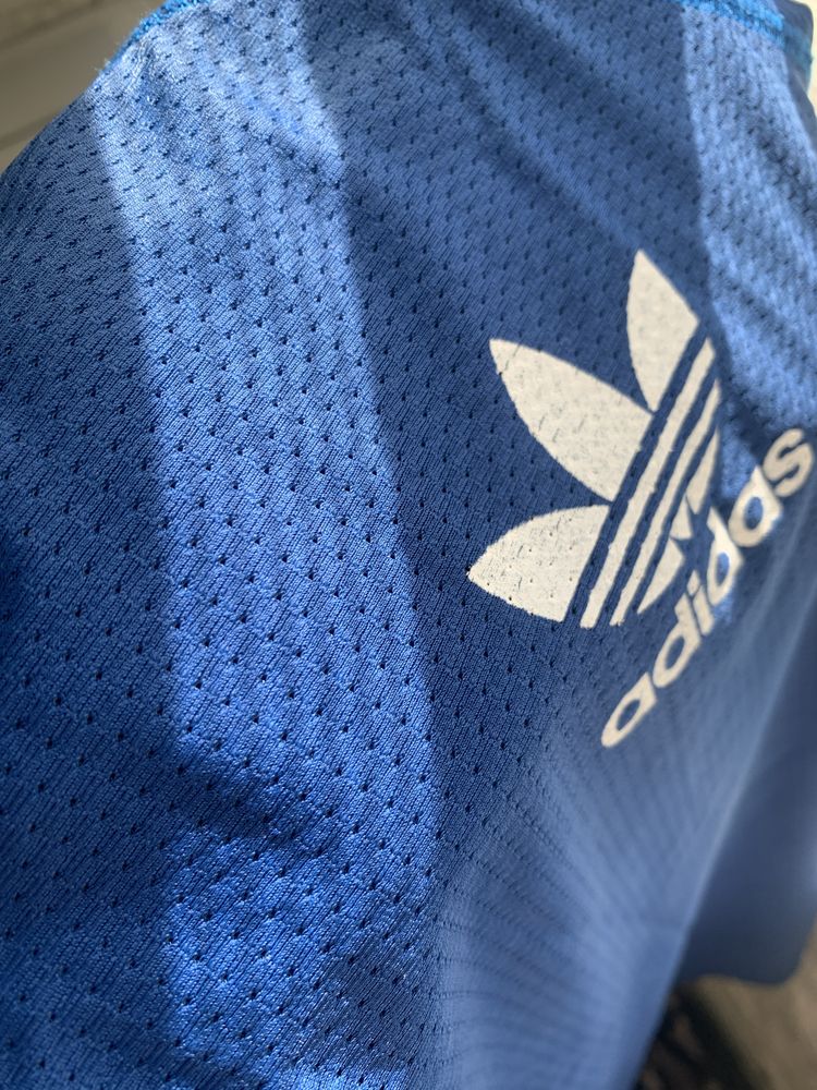 Фірмова футболка Adidas