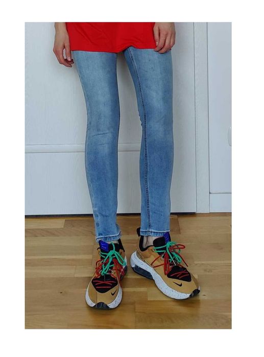 Spodnie rurki skinnny baby blue rozmiar 32 XXS