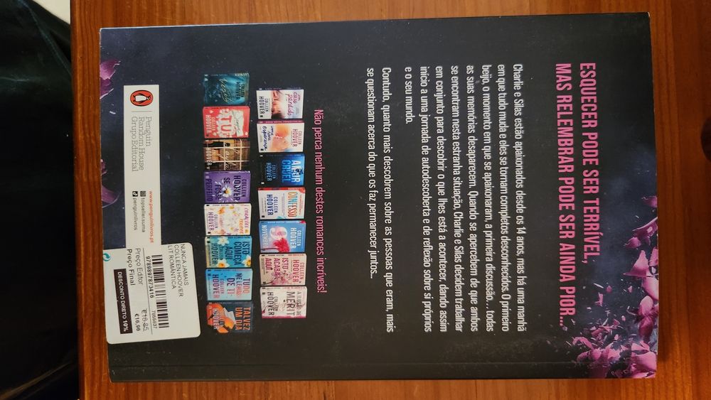 Livro Colleen Hoover e Tarryn Fisher
