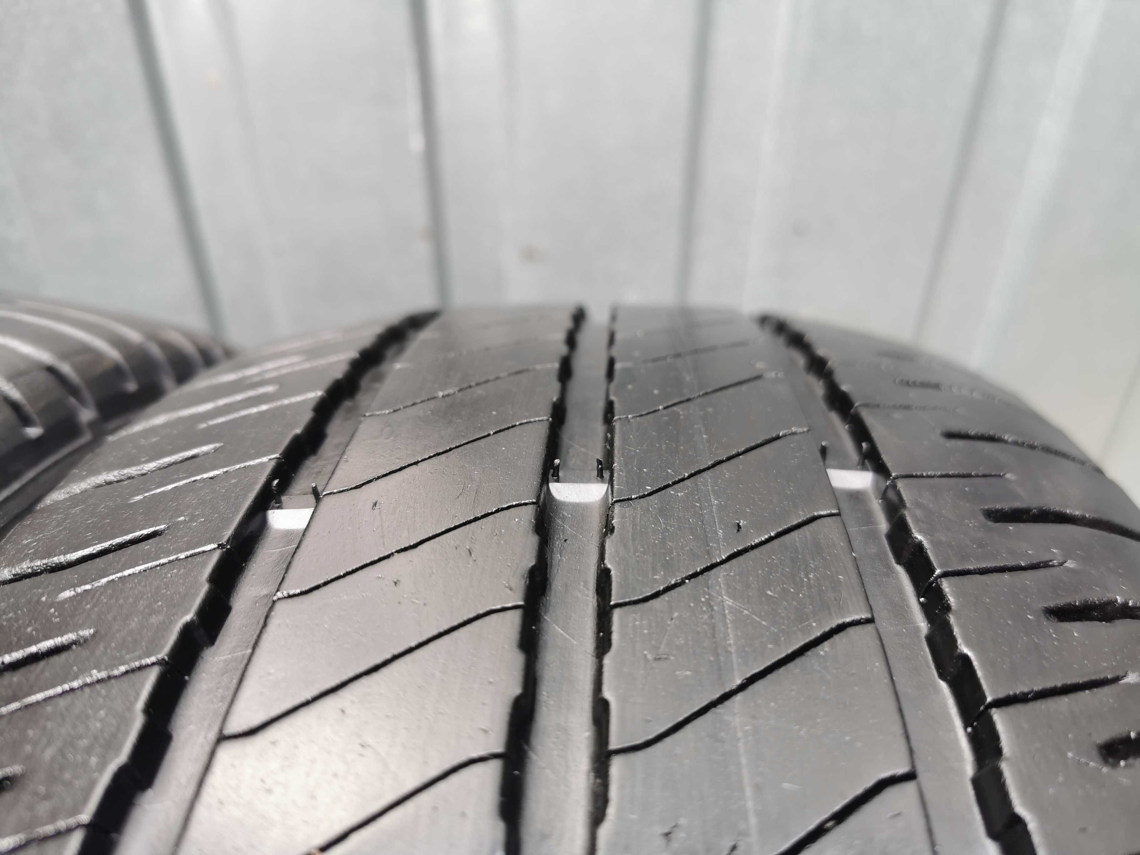 020) Opony - 215/65/16C - Michelin - 6mm - 2x2021 - Letnie