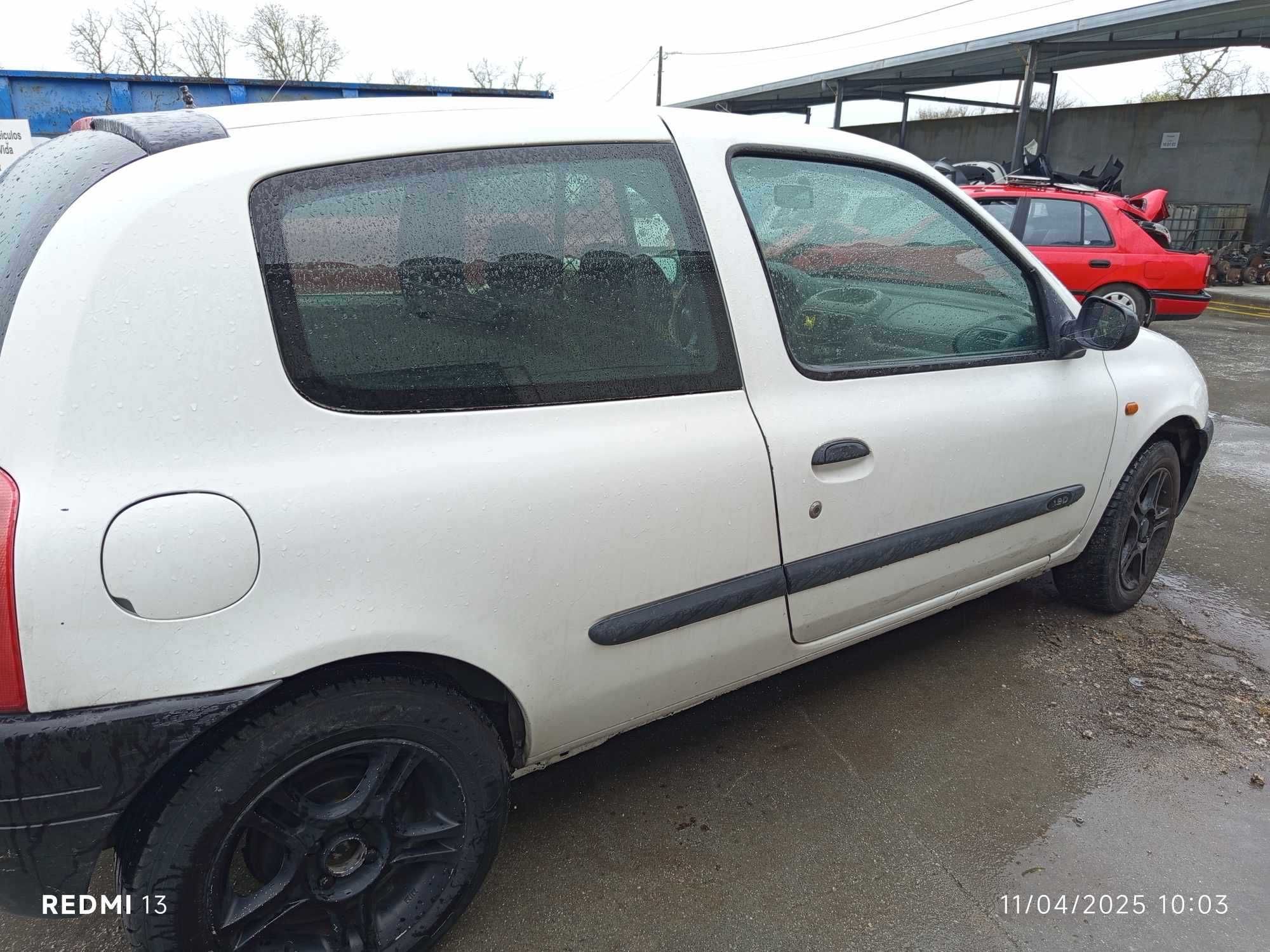 Para peças Renault Clio II 1.9D ano 1999