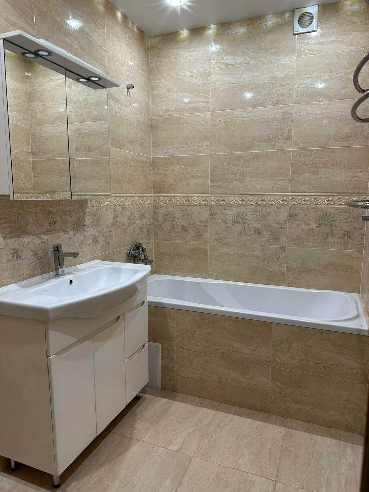 Продаж 2 кк квартири , новобуд , 70 метрів , 2 поверх , цегла ,  газ