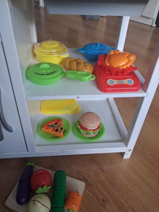Kuchnia dla dzieci plus mikrofalówka i dużo akcesoriów