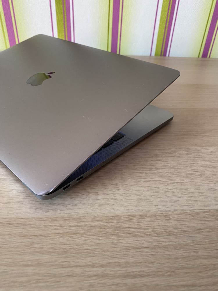 MacBook Pro 2017 13.3 16gb 512 ssd