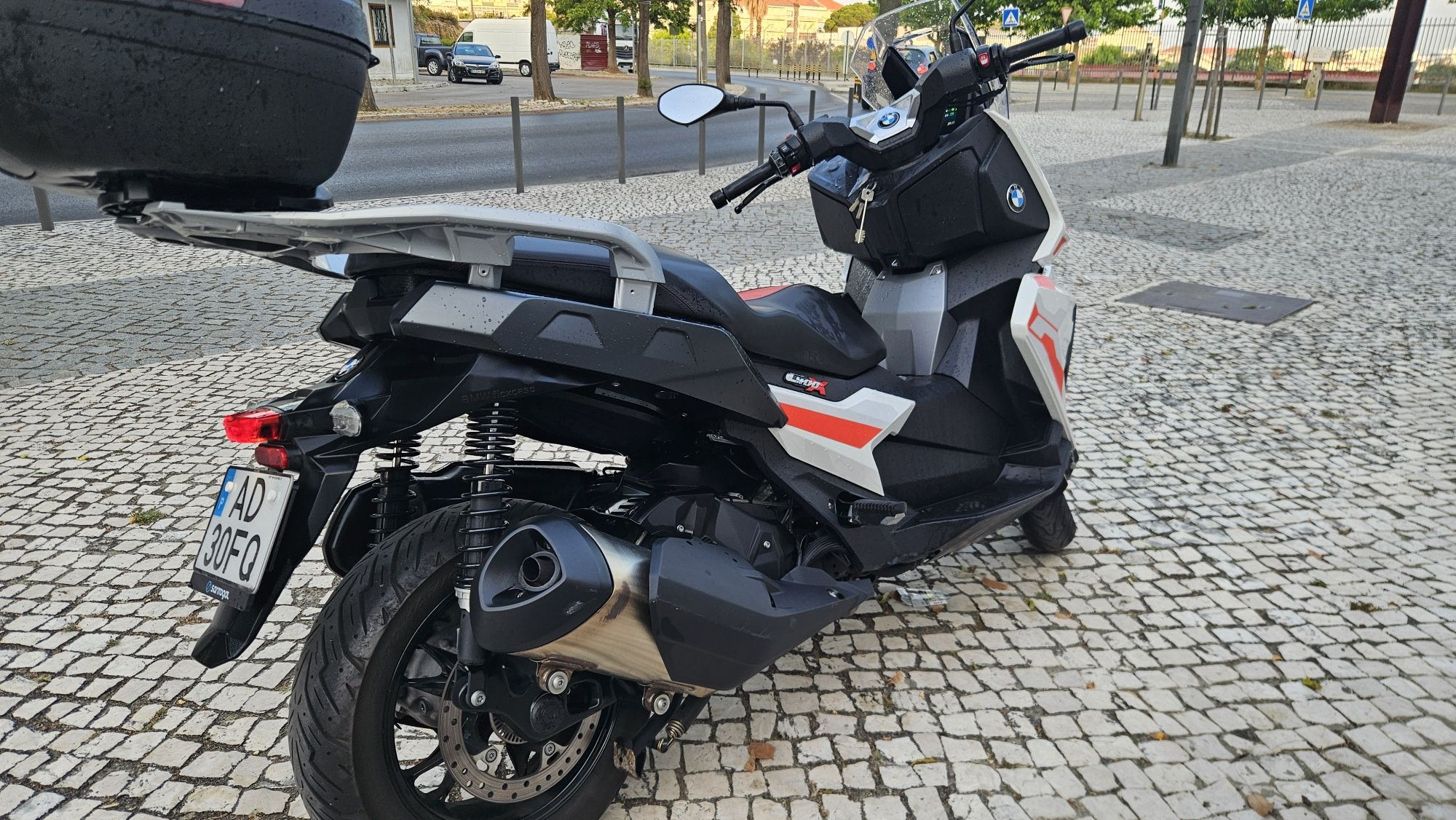 Scooter bmw c400x com apenas 10mil KMs