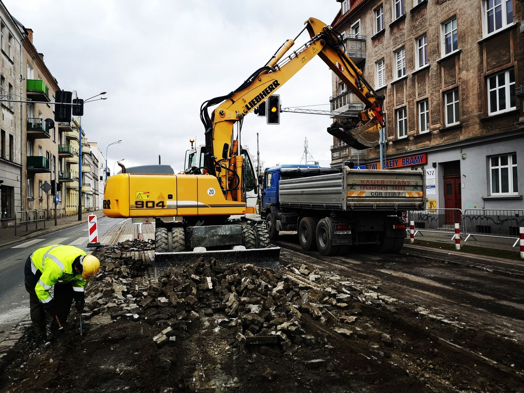 Usługi koparką minikoparką koparko ładowarką wywrotki Grudziądz