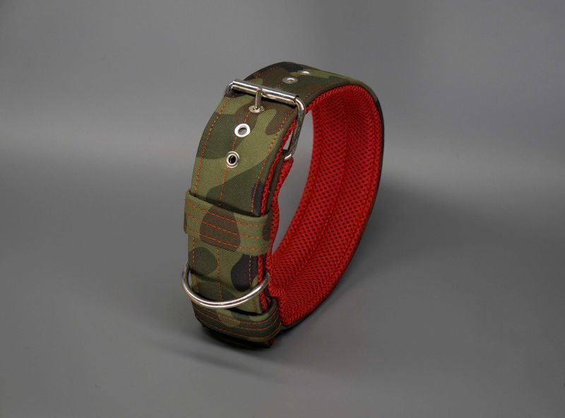 Obroża COMFORT szerokość 5cm. Obroża dla psa, kolor camo z czerwonym.