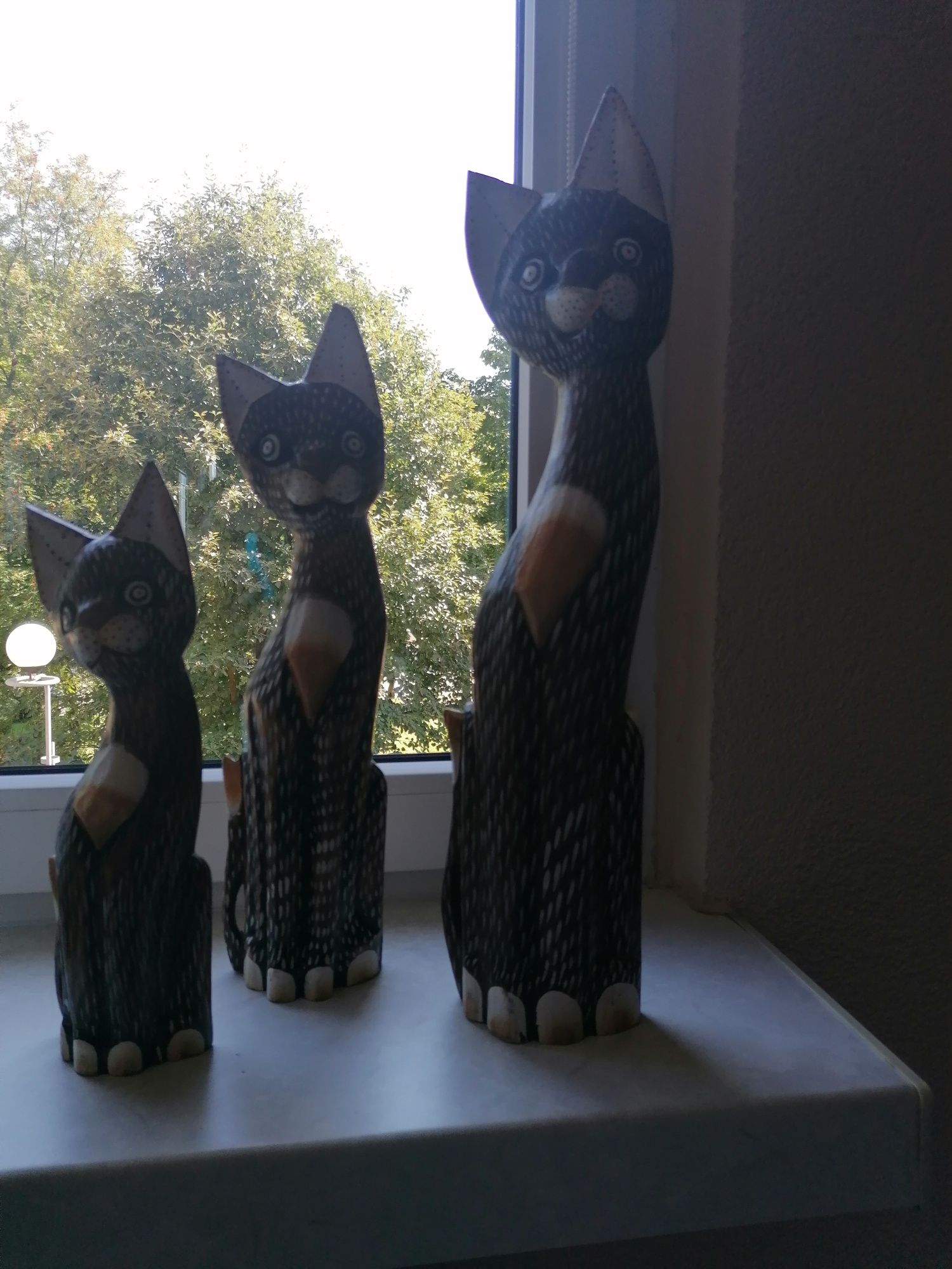 Koty drewniane dekoracja