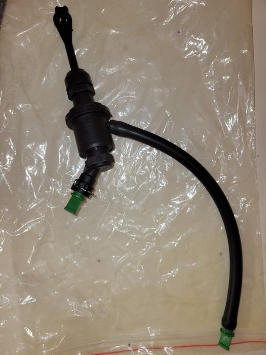 Головний циліндр зчеплення