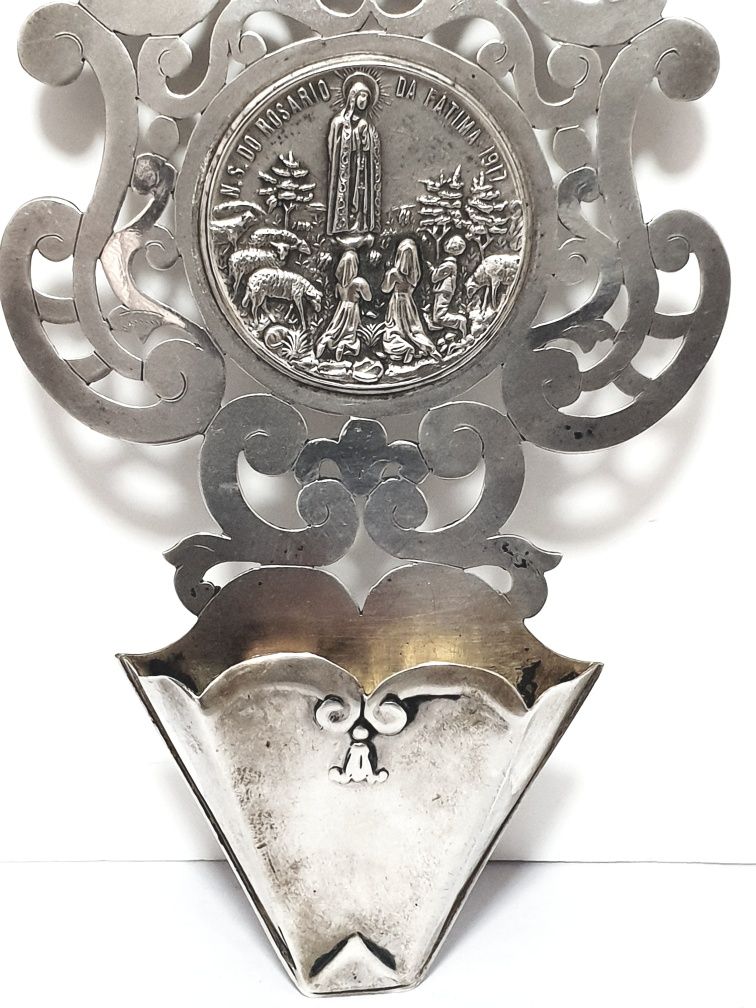 Linda antiga Pia de Água Benta N.S. de Fátima  em prata contrastada