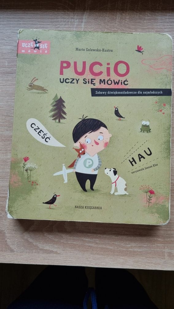 Pucio uczy się mówić