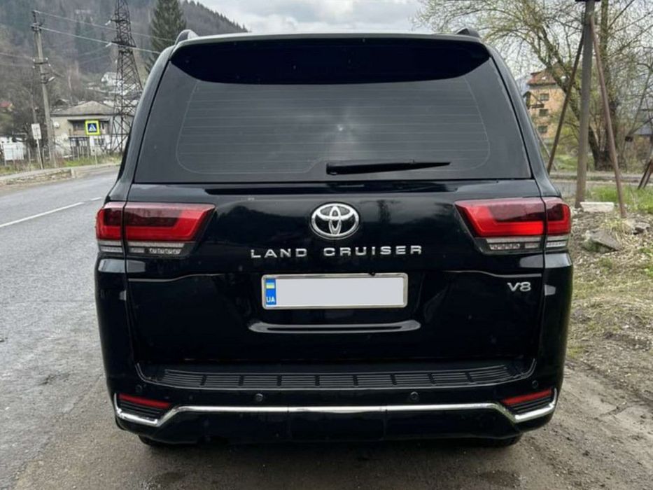 Toyota LandCruiser 200 Комплект рестайлінгу в 300 High-Line