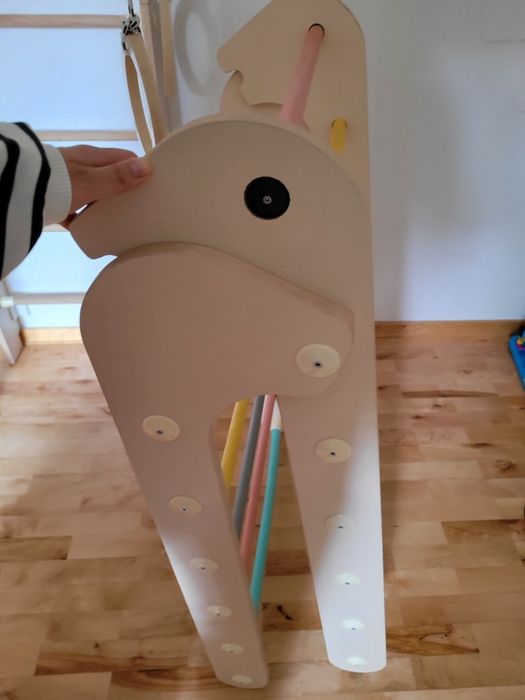 Drabinka do wspinania ze zjeżdżalnia ścianką