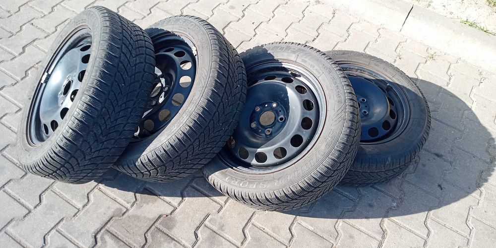 Komplet kół zimowych 205/55 R16 Golf 7 Dunlop SP Winter Sport