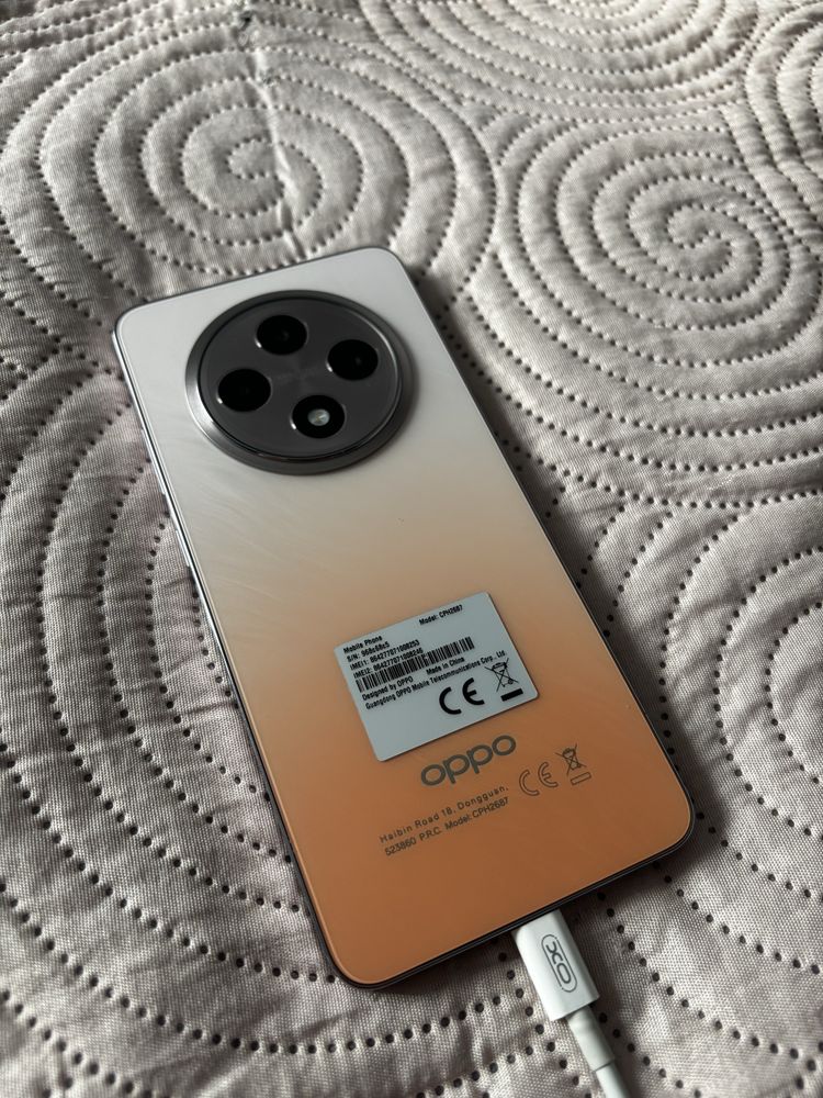 Telefon  -  Opoo