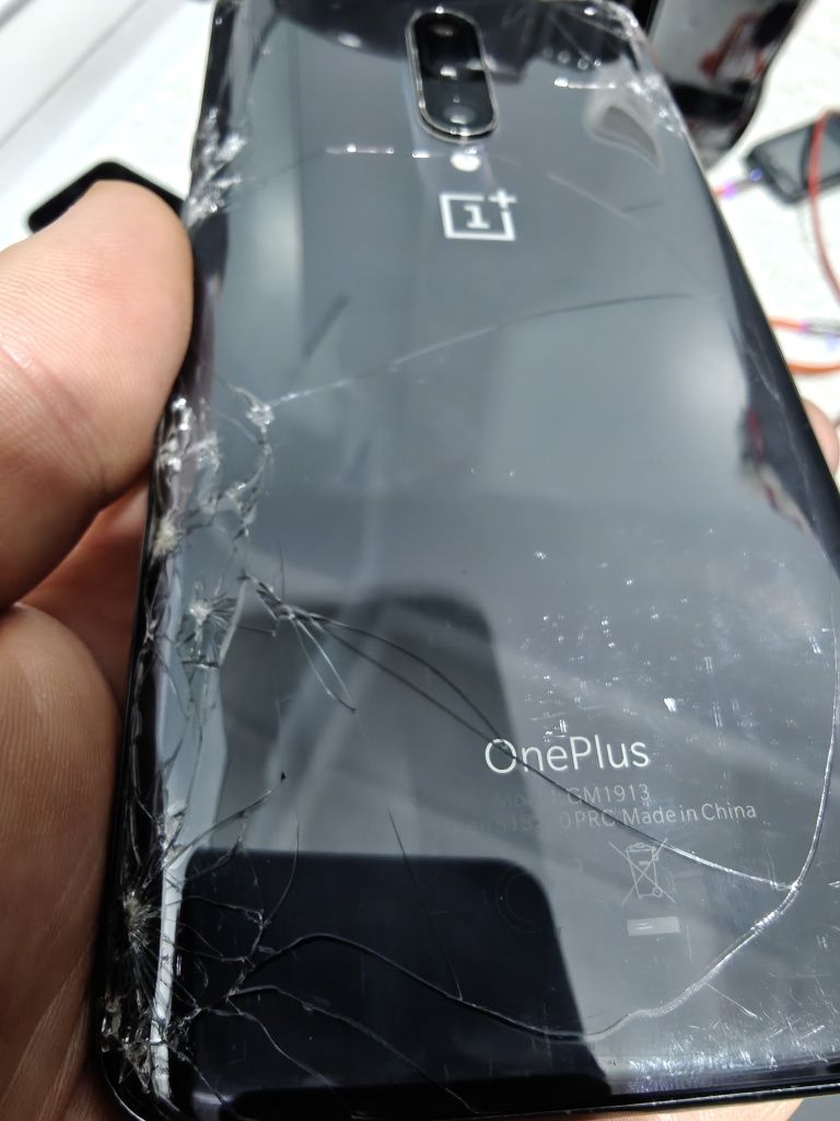 R OnePlus 7 Pro без зарядки