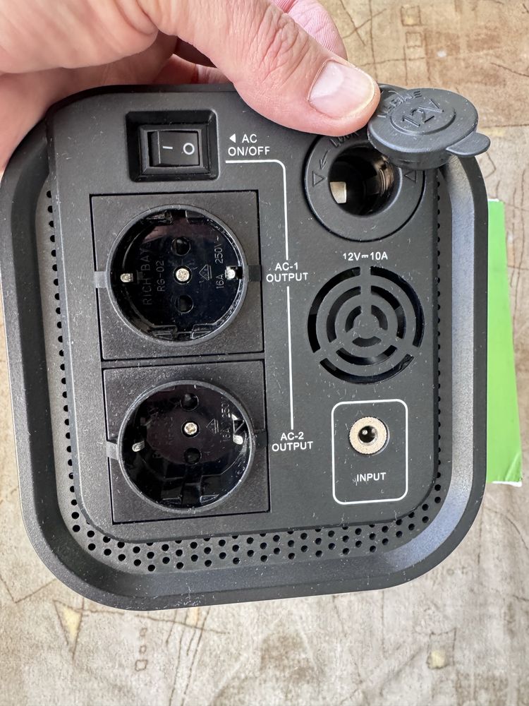 Зарядна станція/Power statoin/PowerBank Blitzwolf bp-pg4