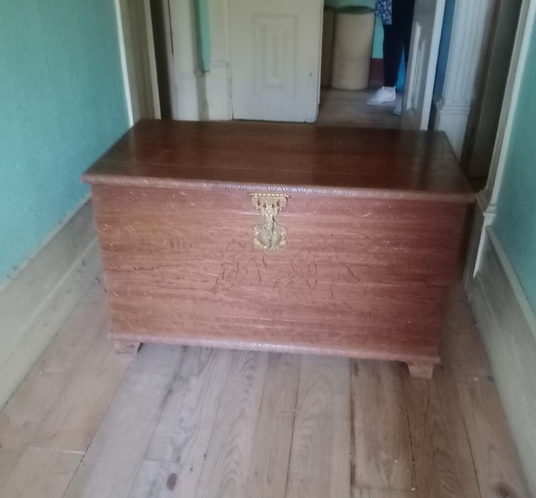 Arca Antiga em Madeira