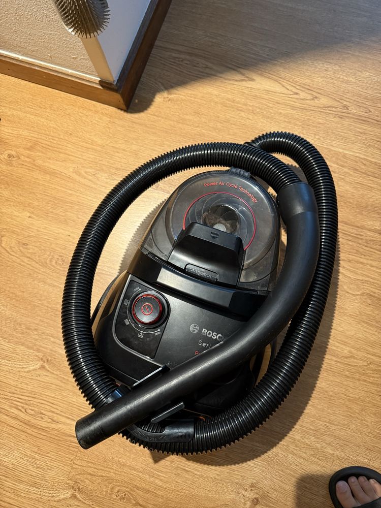 Aspirador sem saco BOSCH
