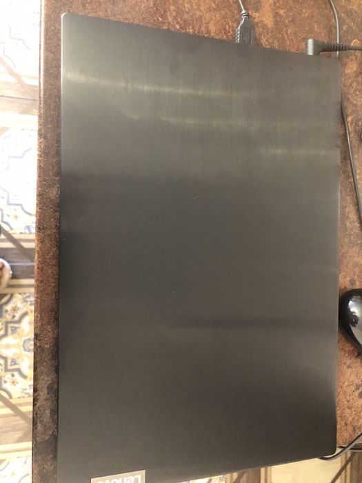 Ноутбук Lenovo  в ідеальному стані робочий користувалися 2-3 рази  дод