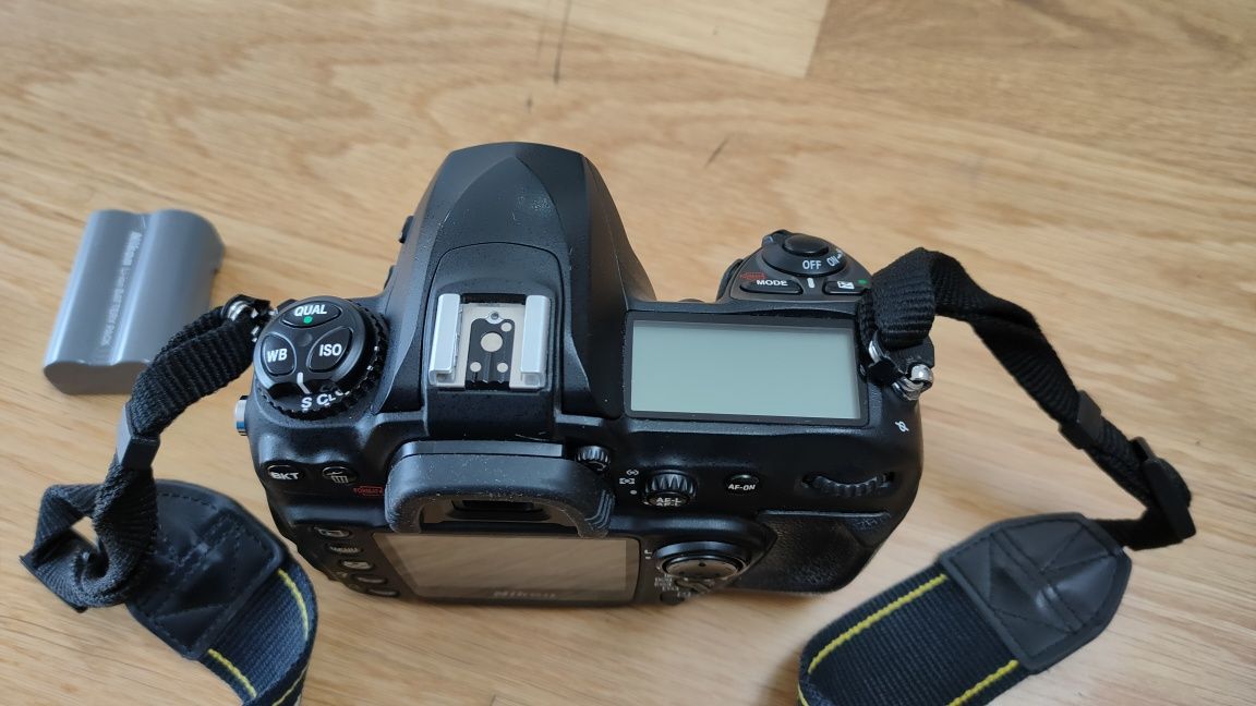 Nikon D200 com bateria- 15556 disparos