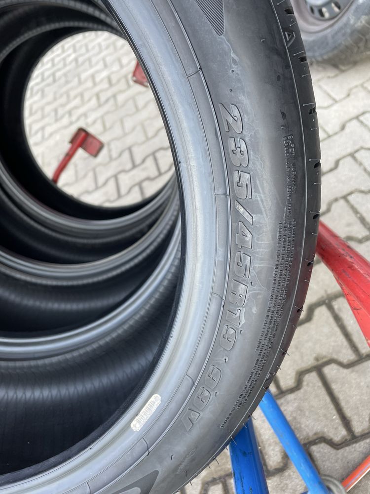 Opony 235/45/19 dunlop sp sport maxx super stan 2023 rok