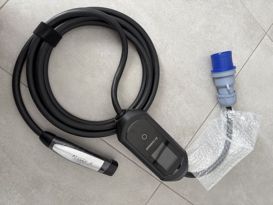 Зарядка зарядний пристрій зарядное устройство tesla 32 ампера/7квт