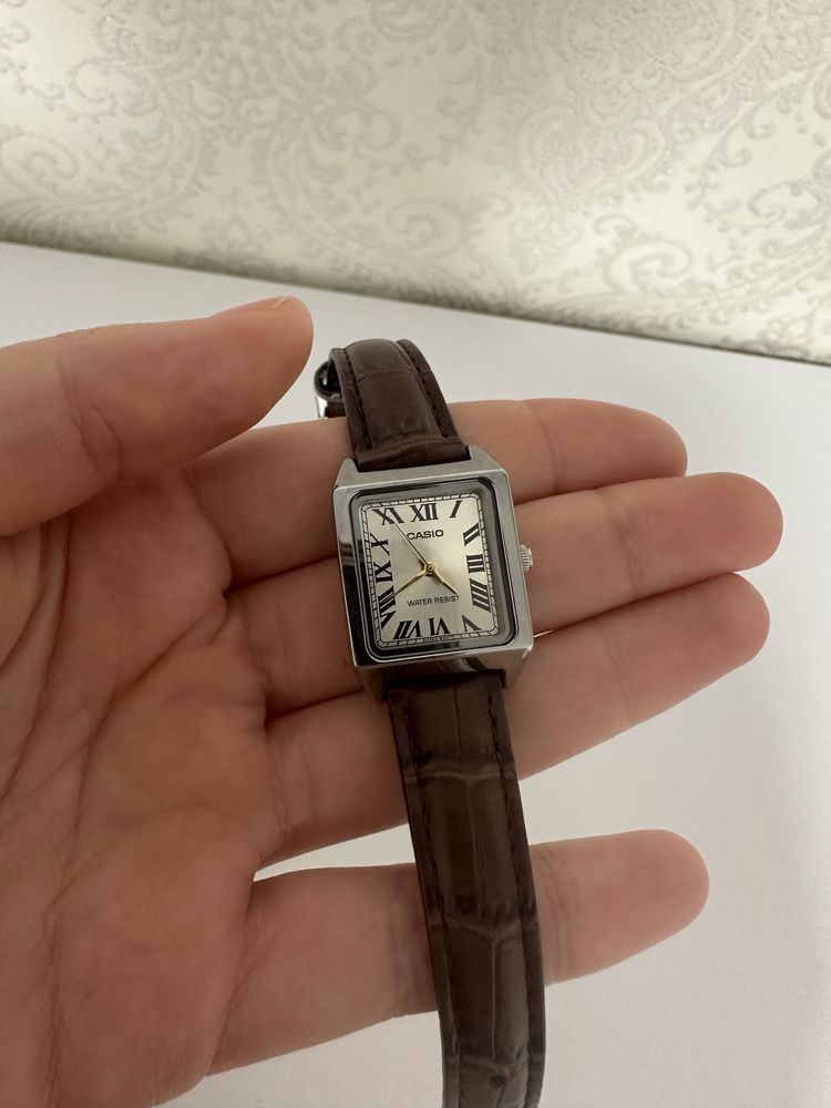 Годинник casio LTP-V007