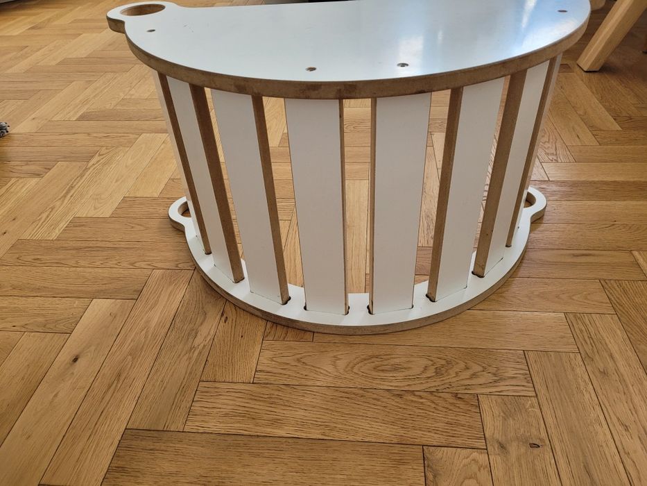 Mały stolik montessori 3w1