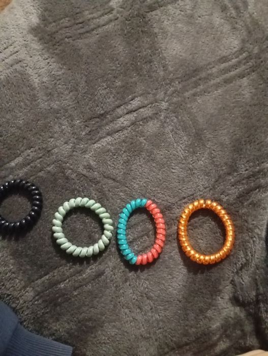 Продам резинки 15 грн одна