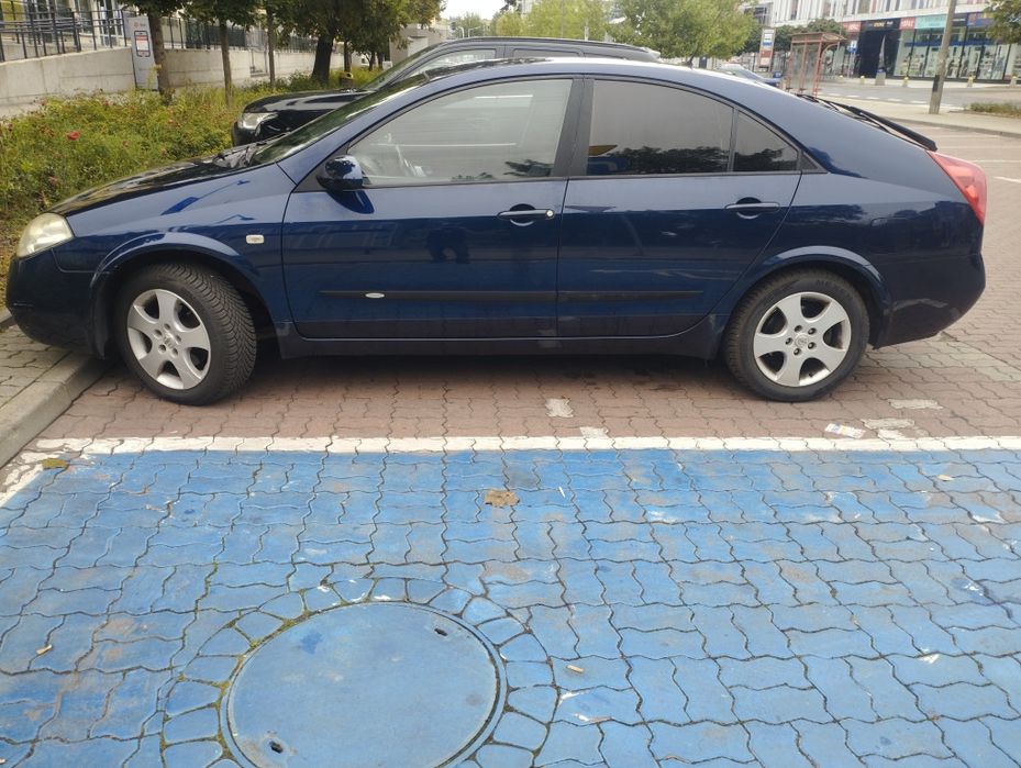Nissan premiera p12