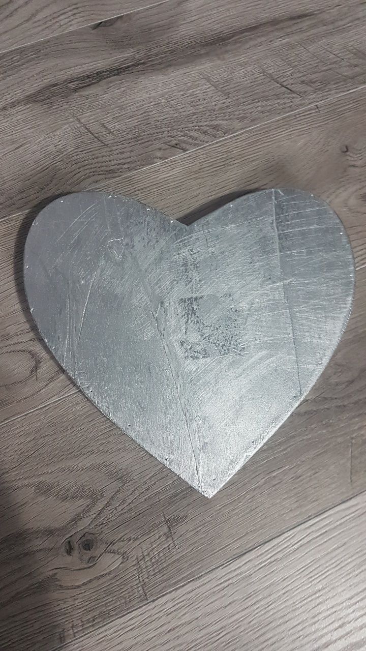 Taca w kształcie serca srebrny