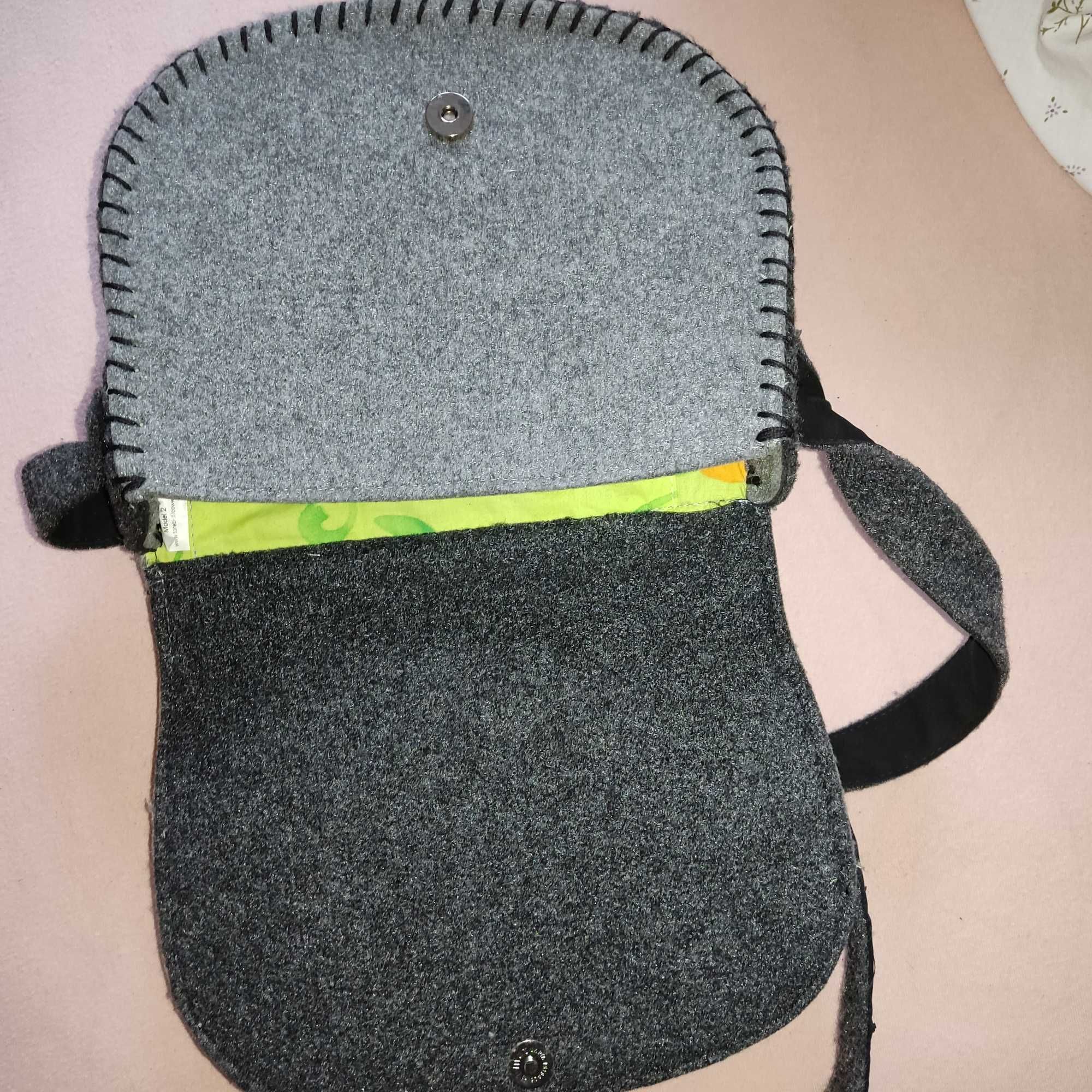 Torebka z filcu,  torba filcowa, listonoszka