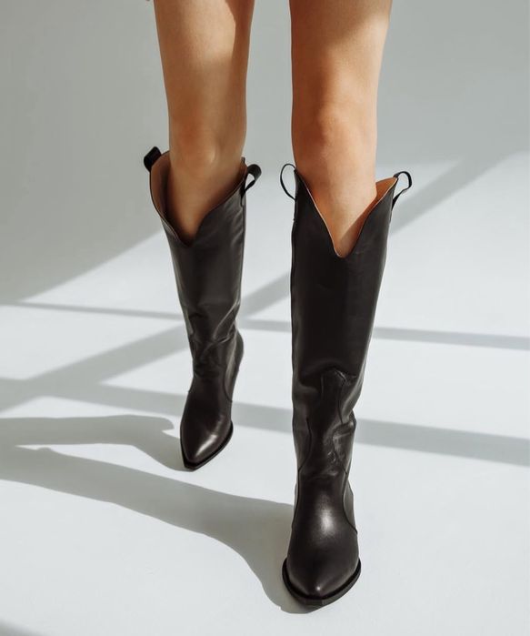 НОВІ шкіряні ковбойки чоботи