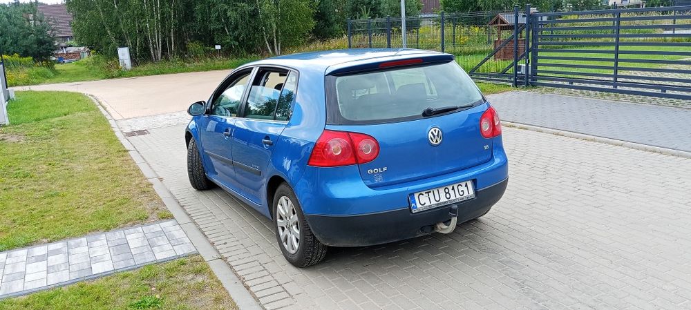 Volkswagen Golf V 1.6MPI 102KM