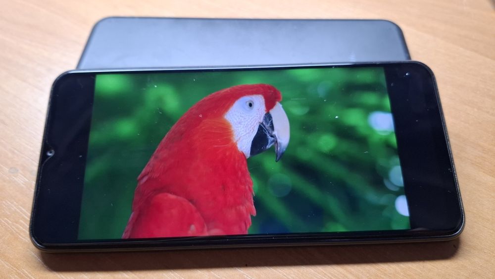 Продам телефон самсунг а23 американець в гарному стані 4000грн